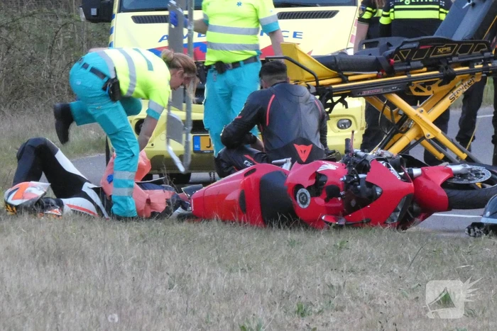 Gewonden bij aanrijding met motoren