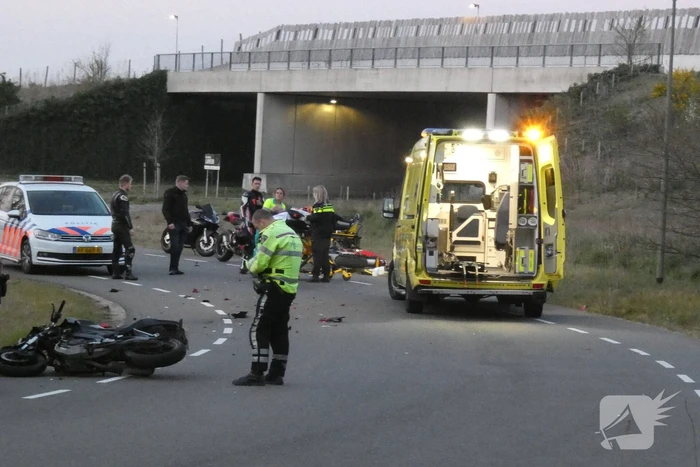 Gewonden bij aanrijding met motoren