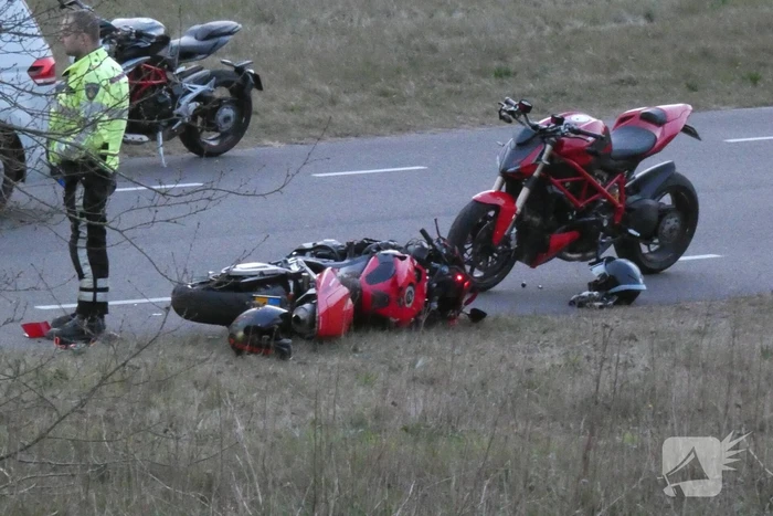 Gewonden bij aanrijding met motoren