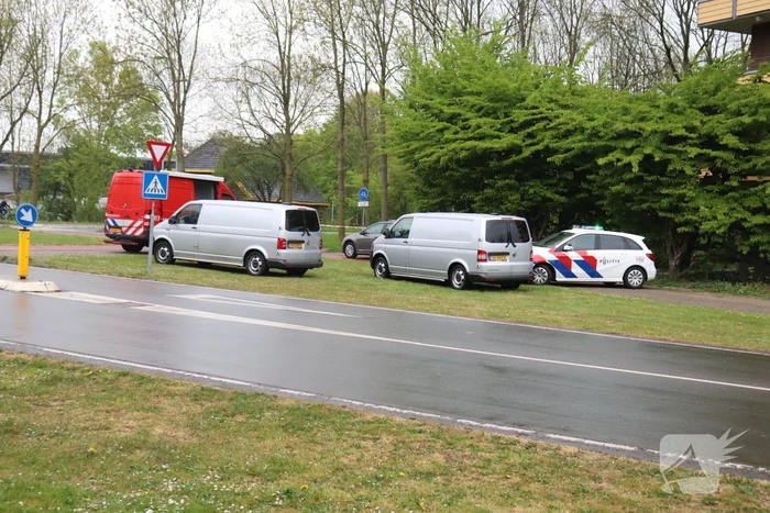 Dode aangetroffen onderaan flatgebouw
