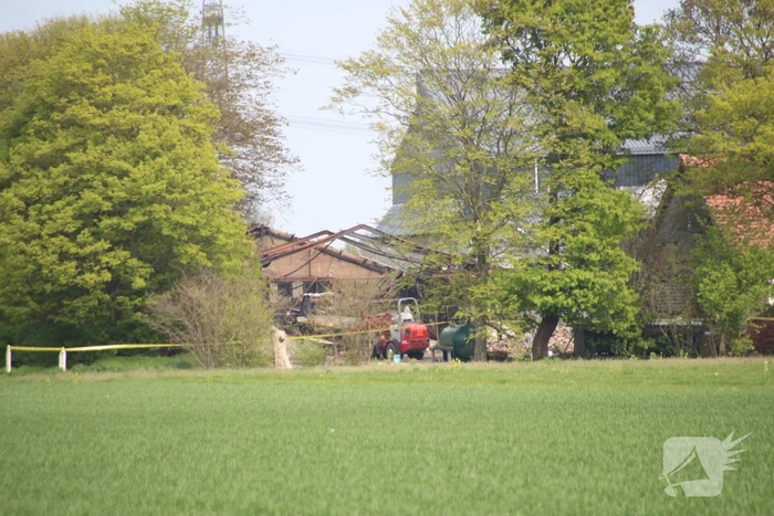 Onderzoek naar uitslaande brand in grote schuur