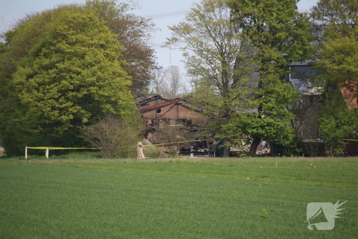 Onderzoek naar uitslaande brand in grote schuur