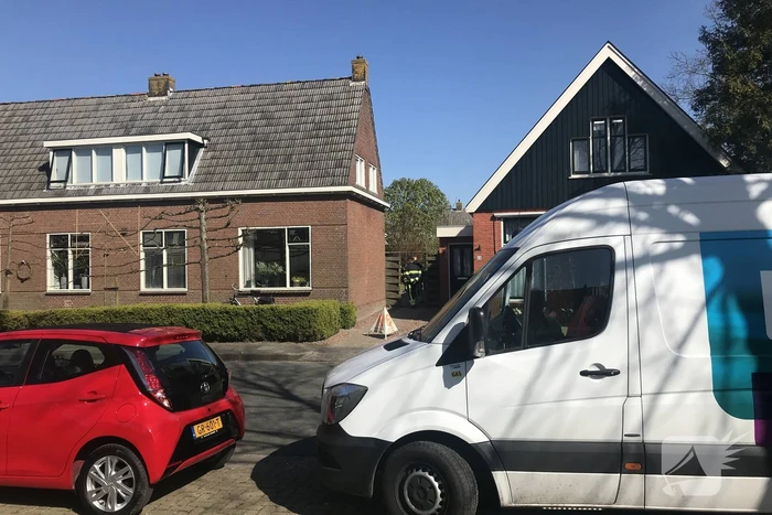 Gaslekkage in achtertuin van woning