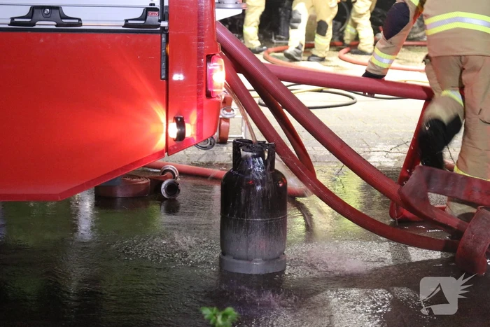 Veel rook bij brand in garageboxen