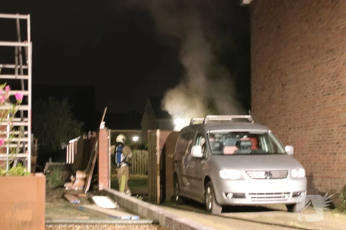 Bewoners merken brand in achtertuin niet op