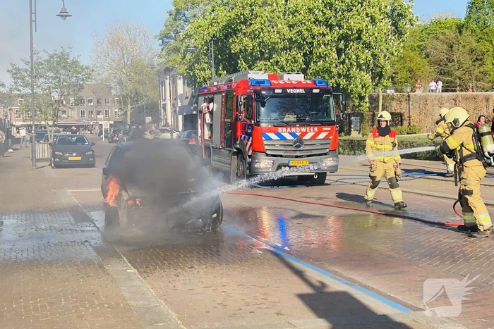 Auto verwoest door brand