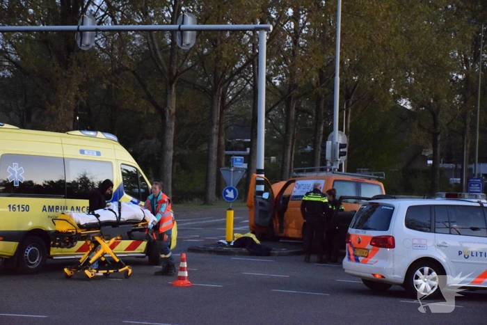 Veel schade bij aanrijding op kruising