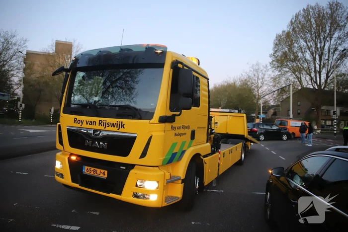 Veel schade bij aanrijding op kruising