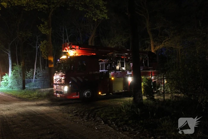 Brand in schoorsteen van woning