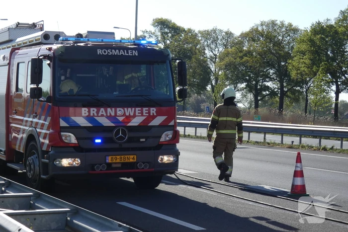 Vrachtwagen vat vlam door vastgelopen remmen