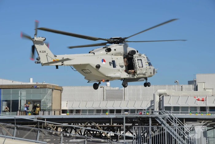 Defensiehelikopter NH90 neemt patiëntentransport MMT over