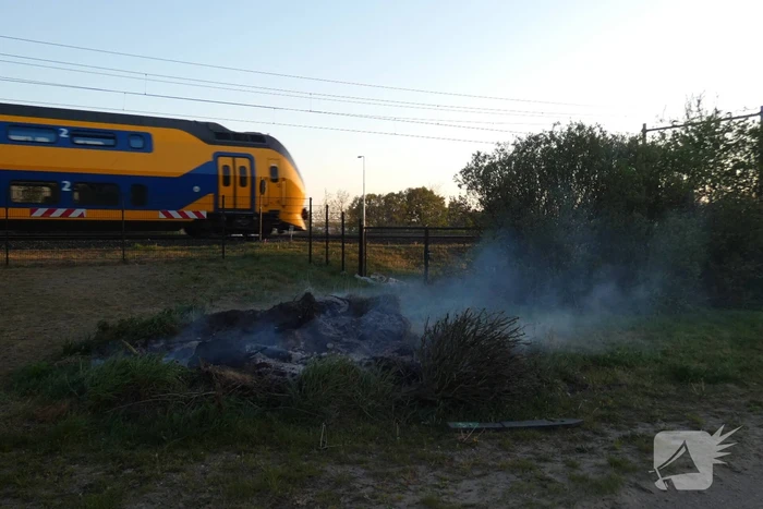 Buitenbrand langs het spoor