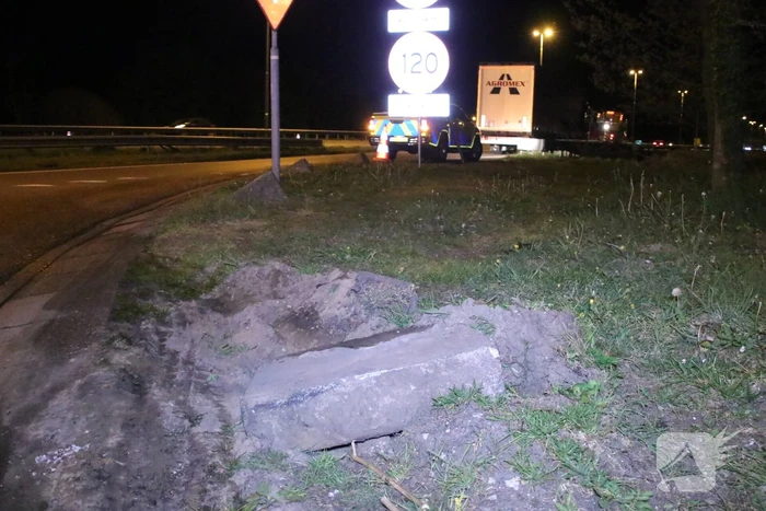 Tankstation en parkeerplaats afgesloten om lekgereden dieseltank