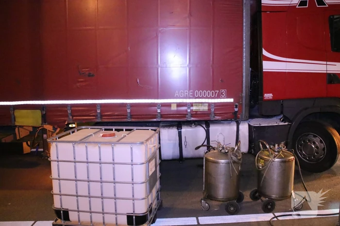 Tankstation en parkeerplaats afgesloten om lekgereden dieseltank