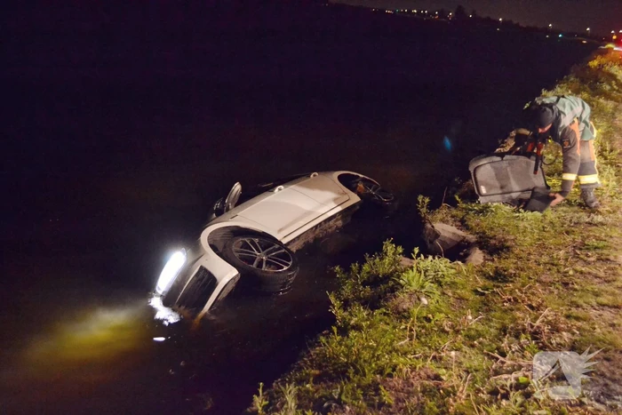 Voertuig te water, bestuurder spoorloos