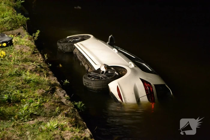 Voertuig te water, bestuurder spoorloos