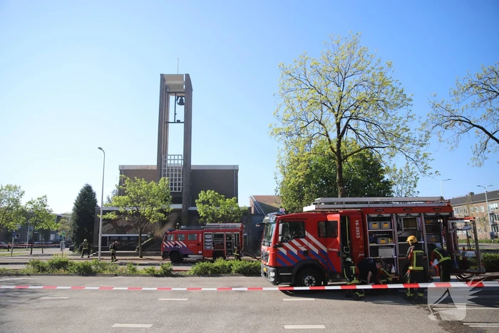 Grote brand in voormalige kerk en uitvaartcentrum