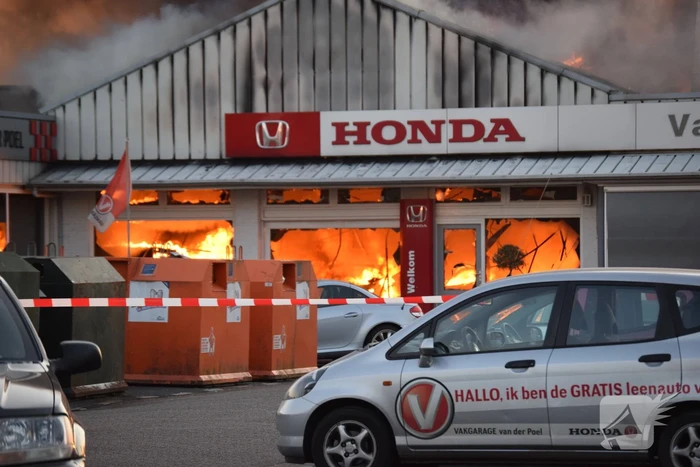 Grote brand bij Honda garage