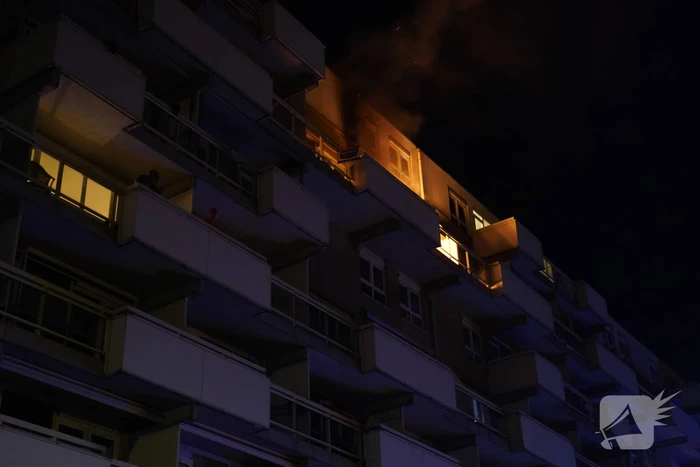 Felle uitslaande brand op balkon