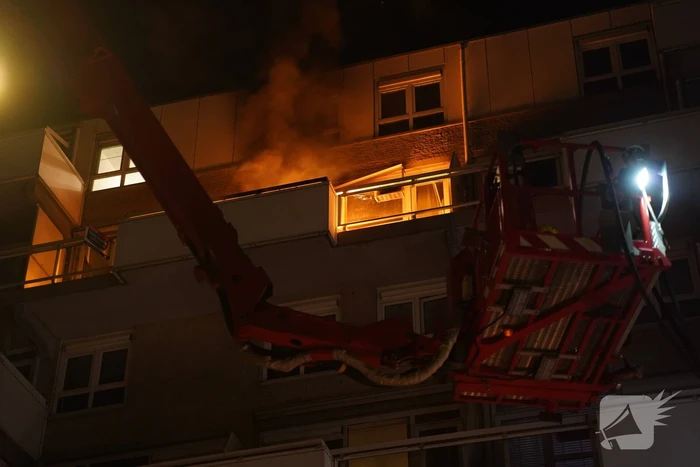 Felle uitslaande brand op balkon