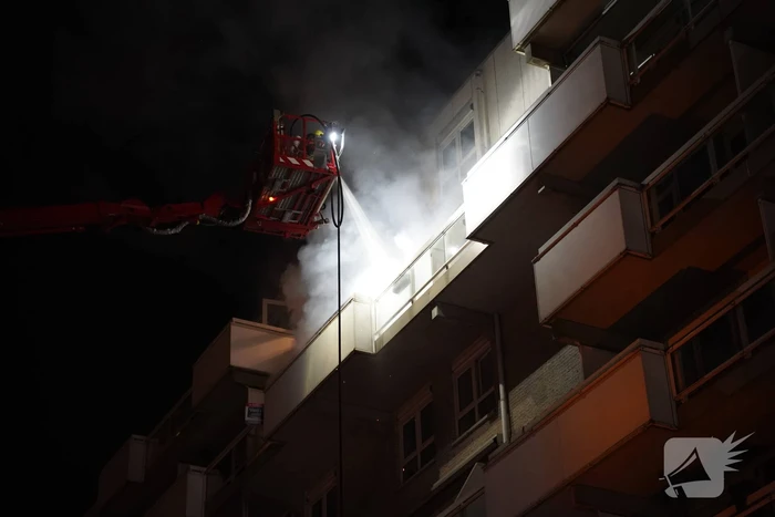 Felle uitslaande brand op balkon