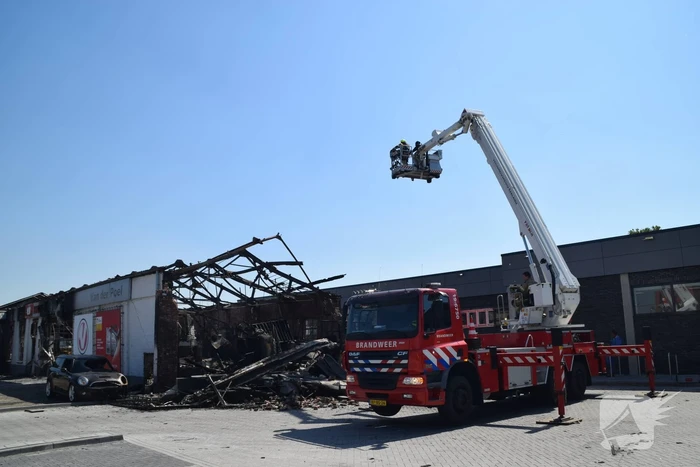 Uitgebreid onderzoek na brand bij Honda garage