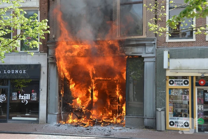 Grote brand bij Discus Muziek