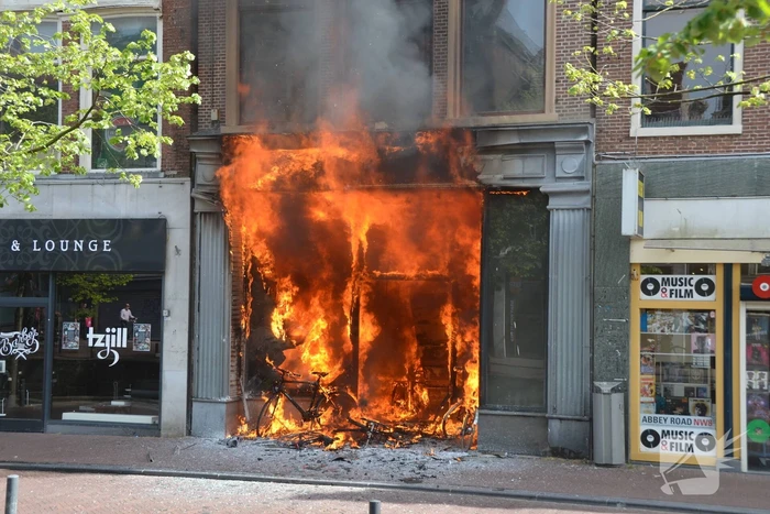 Grote brand bij Discus Muziek