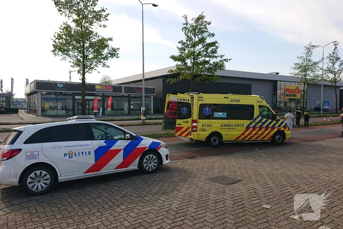 Scooter en fietser klappen op elkaar