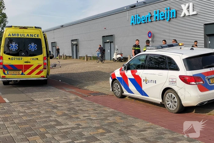 Scooter en fietser klappen op elkaar