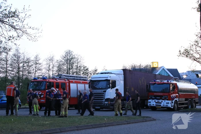 Meerdere brandweereenheden ingezet voor grote natuurbrand in Limburg