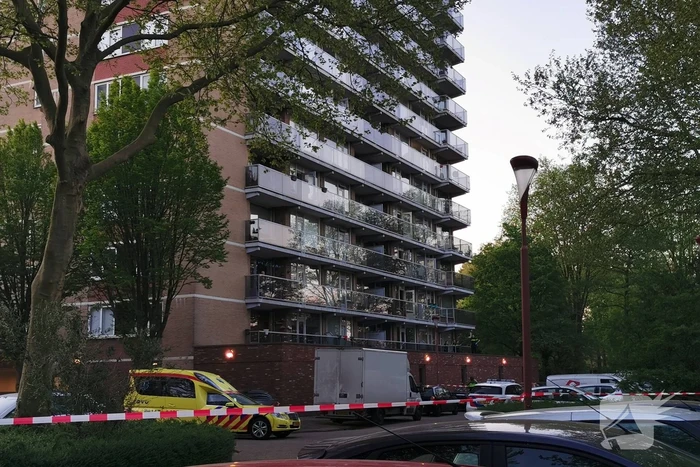 Persoon overleden na val van flatgebouw