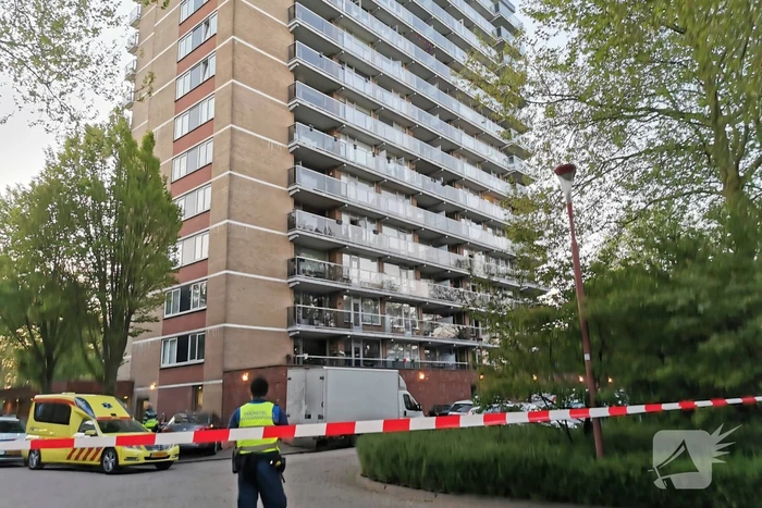 Persoon overleden na val van flatgebouw