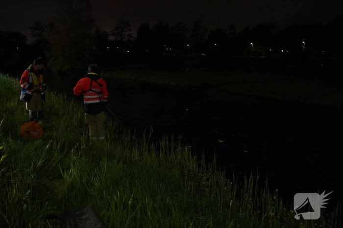 Gewonde na auto te water