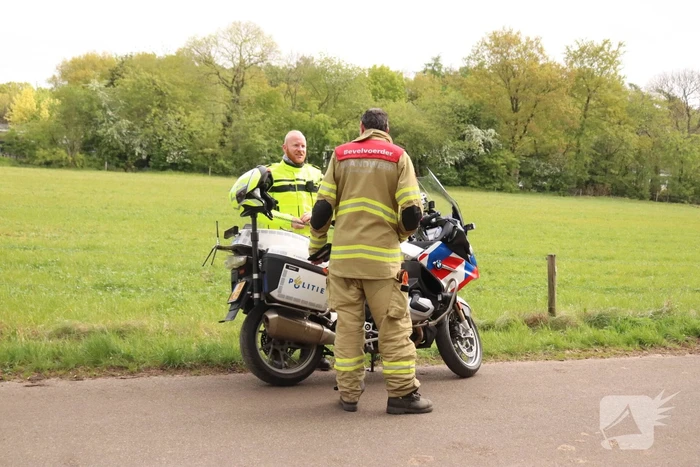 Meerdere vaten met mogelijk drugsafval gedumpt in bosschage