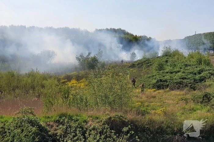 Veel rook bij brand in voormalig baggerdepot