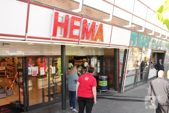 Hema winkelcentrum Emiclaer ontruimd na brand