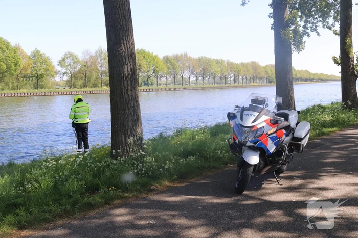 Omstanders treffen dode ree aan in het water