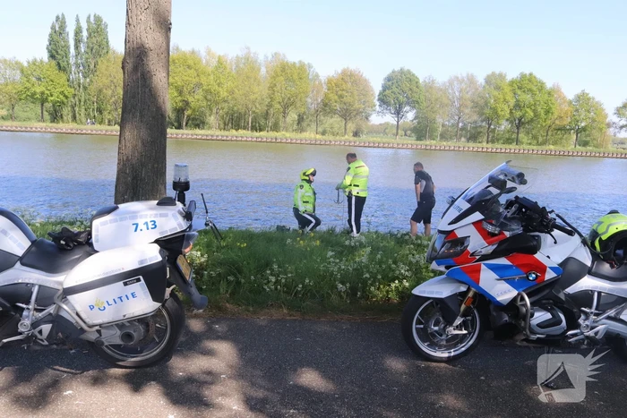 Omstanders treffen dode ree aan in het water