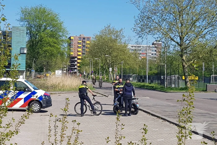 Politie voert controles uit bij scooterrijders