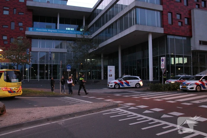 Persoon gewond bij mogelijke steekpartij