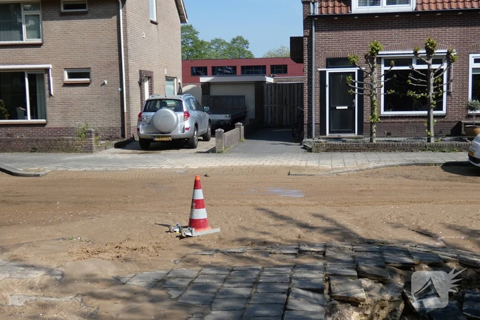Gesprongen waterleiding zorgt voor verfrissing