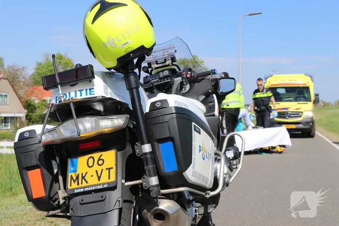 Scooterrijder en wielrenner komen met elkaar in botsing