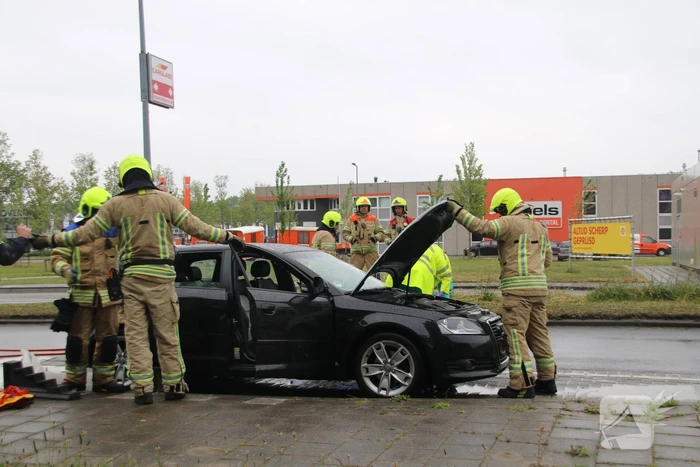 Persoon gewond bij botsing met vrachtwagen