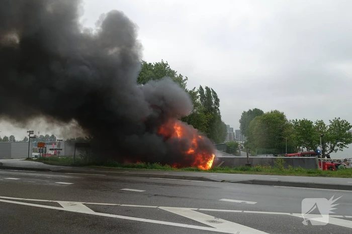 Grote uitslaande brand in industriepand