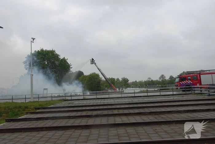 Grote uitslaande brand in industriepand