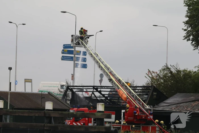 Grote uitslaande brand in industriepand