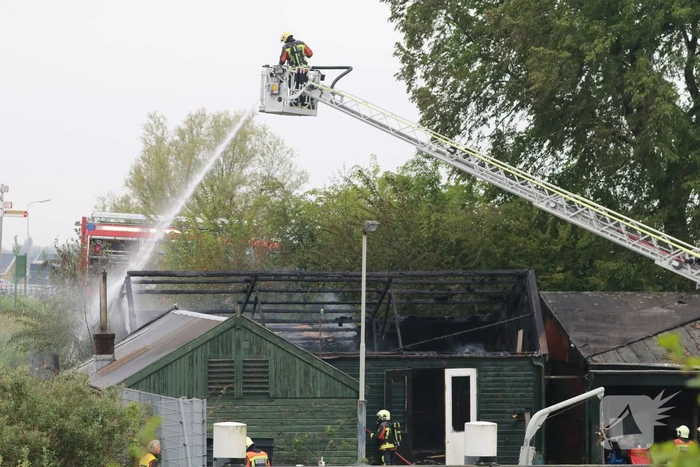 Grote uitslaande brand in industriepand