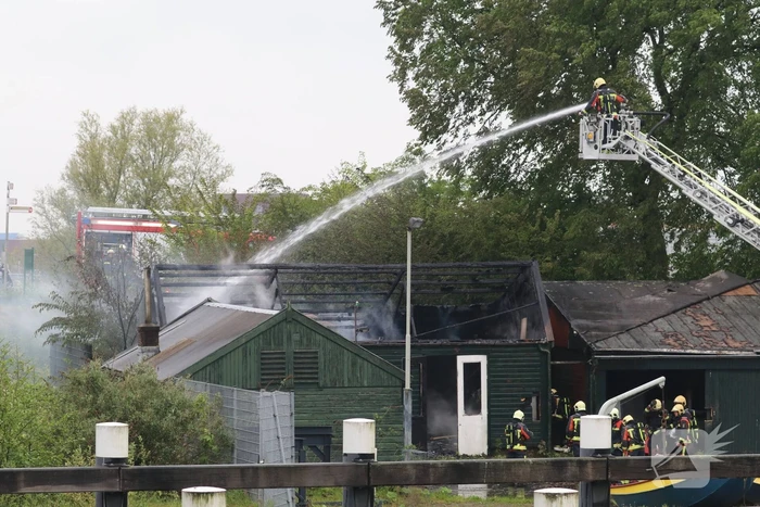 Grote uitslaande brand in industriepand