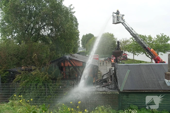 Grote uitslaande brand in industriepand